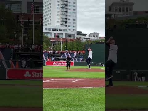 Huge Orioles fan Scott Van Pelt throws out a first pitch prior to Game 1 in Baltimore #Postseason