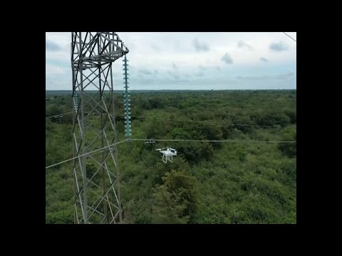 Emplean drones para detectar fallas en líneas eléctricas de Cienfuegos