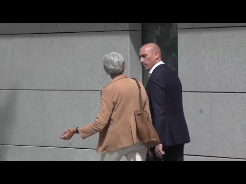 Rubiales leaves Madrid court after questioning over kissing a player at Women's World Cup