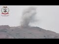 المنطقة العسكرية الرابعة تنشر مشاهد لاستهداف موقع تحصين تابع لمليشيا الحوثي في جبهة الوازعية 