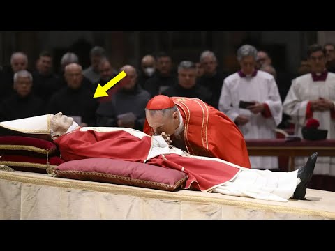 El Papa Benedicto XVI NO se Descompone por ESTO