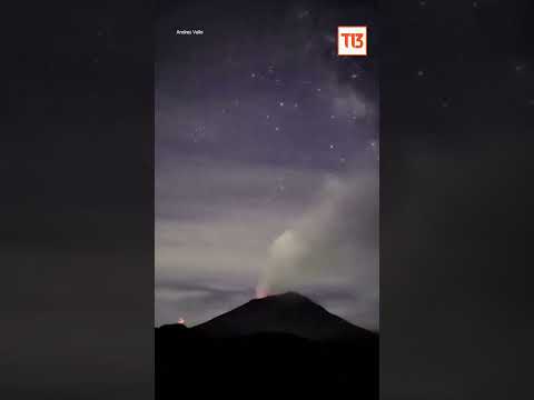 Timelapse muestra al volcán mexicano Popocatépetl en erupción