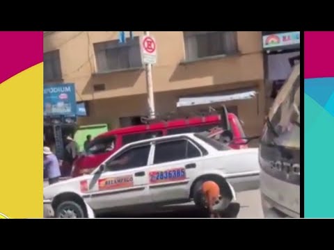 (VIDEO) Arrancó su vehículo sin importar la grampa que le pusieron