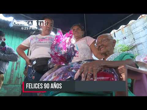 Le celebran los 90 años de vida a mujer ejemplar en Managua - Nicaragua