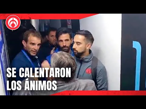 'Piojo' Herrera explota con Ivan Alonso luego de la derrota