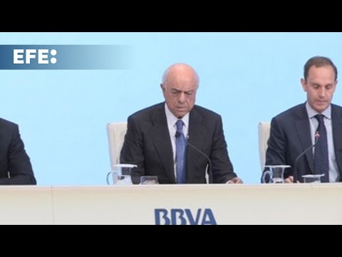 El juez pide juzgar a BBVA y al expresidente Francisco González por encargos a Villarejo