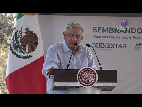López Obrador aseguró que el país tendrá un crecimiento económico de hasta un 5% en el año.