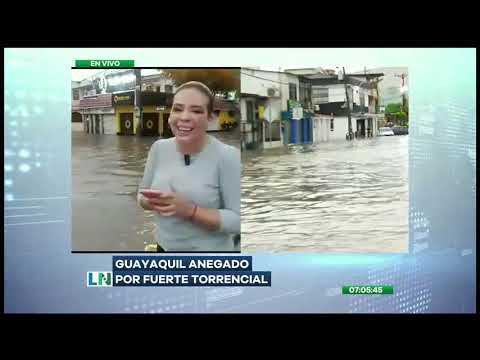 Guayaquil anegado por fuerte torrencial