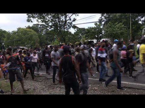 Migrantes marchan en México para exigir libre tránsito hacia EEUU | AFP