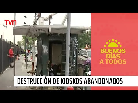 Nuevo retiro de kioscos abandonados en la comuna de Santiago | Buenos días a todos