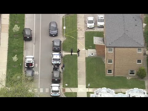 One home invader shot, another arrested after battering victim in Chicago: police