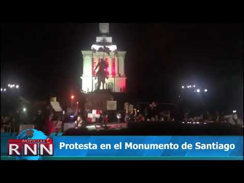Protesta en el Monumento de Santiago