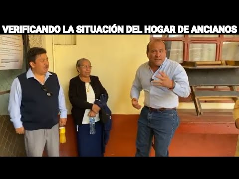 CRISTIAN ALVAREZ VERIFICANDO LA SITUACIÓN DEL HOGAR DE ANCIANOS EN LA ZONA 3, GUATEMALA.