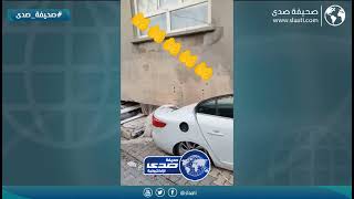 تركي يوثق انهيار المنازل على السيارات