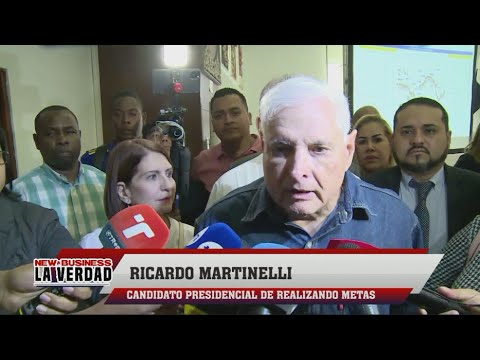 Ricardo Martinelli recibe acta de credenciales como candidato presidencial por Realizando Metas