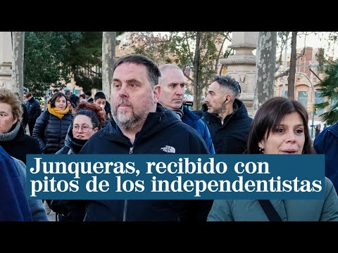 Junqueras, recibido con pitos y gritos de botifler en la protesta independentista de Barcelona