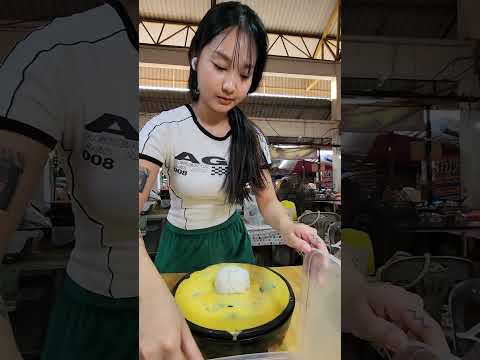 สาวสวยไข่ห่อข้าวstreetfoodสร