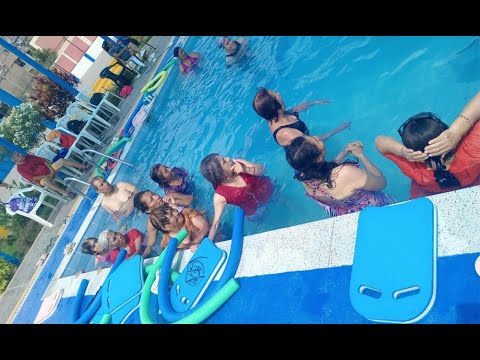 SJM: Realizan talleres de natación para adultos mayores en verano