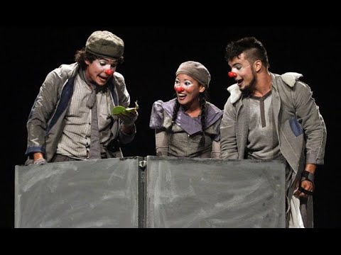 En Argelia los clowns de Teatro Tuyo