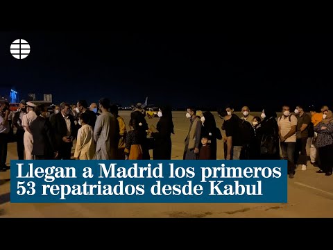 Llegan a Madrid los primeros 53 repatriados desde Kabul