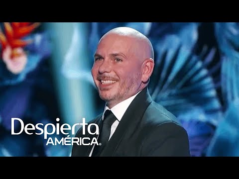 Pitbull se emociona en Premios Juventud al recibir el reconocimiento Agente de Cambio