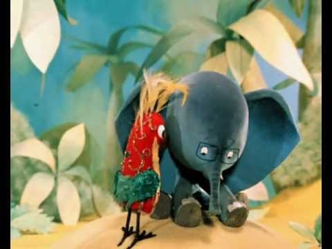 Кадр из мультфильма «38 попугаев. Куда идёт слонёнок»