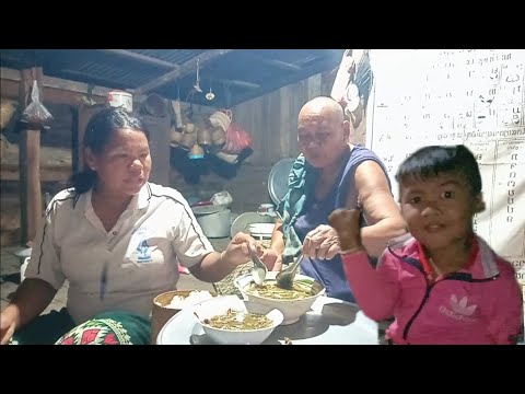 ยายเฒ่าเตียมวัตถุดิบรอลูกสาวปร ยายเฒ่าเตียมวัตถุดิบรอลูกสาวปร