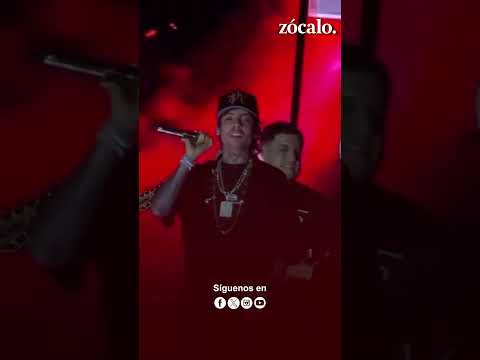 Natanael Cano muestra su apoyo a Claudia Sheinbaum durante un concierto