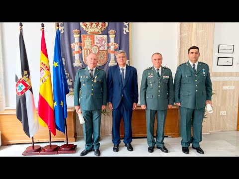 Medallas a dos guardias civiles por su especial dedicación al servicio