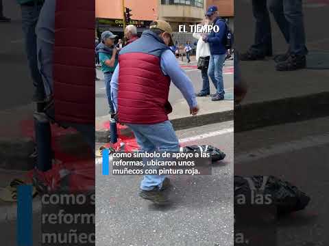 Momento de tensión en marchas en Bogotá #shorts | El Tiempo