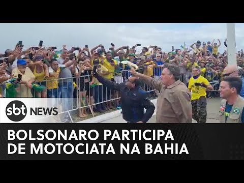 Bolsonaro participa de motociata na Bahia
