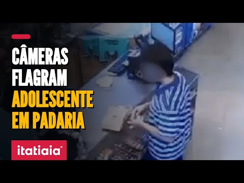 ADOLESCENTE FOI ATÉ A PADARIA APÓS MATAR PAIS E IRMÃ EM SP