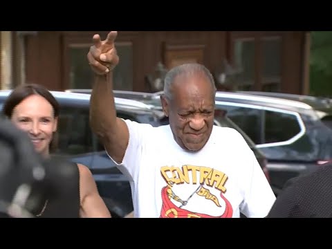 Dejan en libertad a Bill Cosby tras anulación de condena por abuso sexual