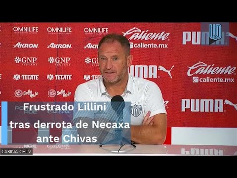 Frustrado Andrés Lillini tras la derrota de Necaxa ante Chivas