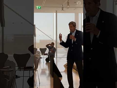 John Kerry to young ocean advocates: Climate goals not out of reach yet