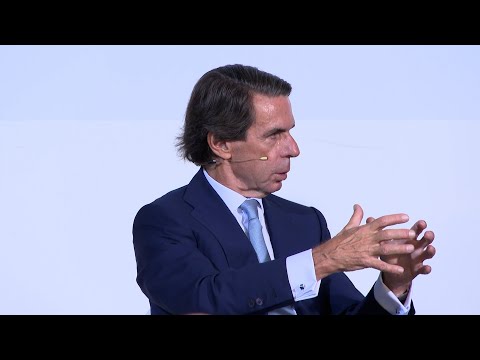 Aznar llama a reflexionar sobre la marcha de empresas de Cataluña