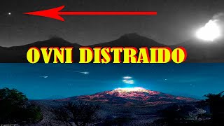 ▷ Aparece un OVNI distraido mientras filmaban un volcan en vivo ...