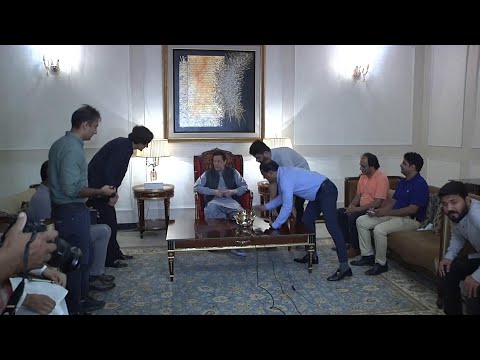 Former Pakistan PM talks to media days before arrest