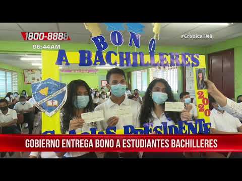 Bachilleres del Colegio San Sebastián, en Managua, reciben su bono - Nicaragua