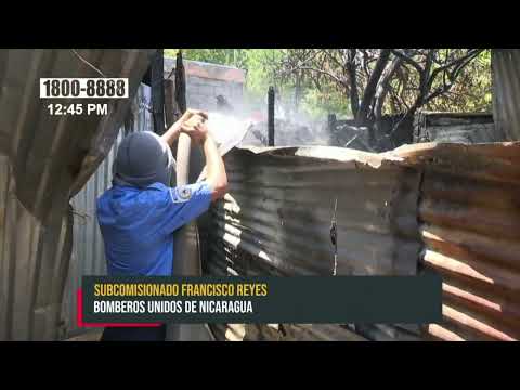 Familia queda en la intemperie al quemarse su humilde vivienda en Managua