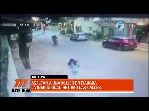 Motochorros asaltan a una mujer en Itaugua