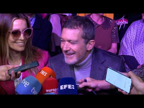 Antonio Banderas y Nicole Kimpel acaparan todos los flashes en la Fashion Week de Madrid