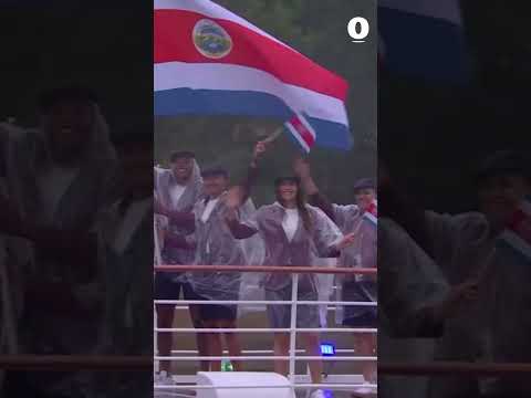 Desfile de la delegación costarricense en la ceremonia de inauguración de los Juegos Olímpicos