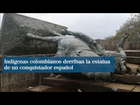 Indígenas colombianos derriban la estatua de un conquistador español