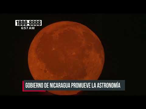 Familias de Nicaragua observan primer eclipse total de Luna del año 2022