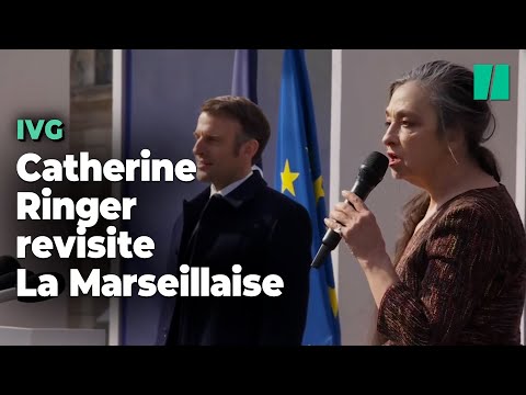 Réécoutez La Marseillaise féminisée par Catherine Ringer lors de la cérémonie sur l’IVG