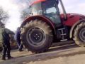 Cysterna zaoraa wiejsk autostrad