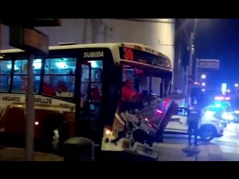 Sujeto manejaba borracho bus de transporte público y casi mata a pasajeros