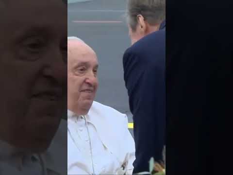 El papa aterriza en Luxemburgo