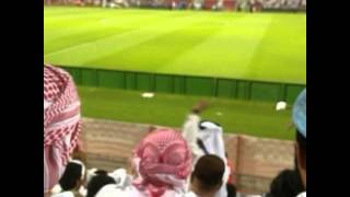 فيديو : مشجع نصراوي في مدرجات جمهور الاهلي الاماراتي